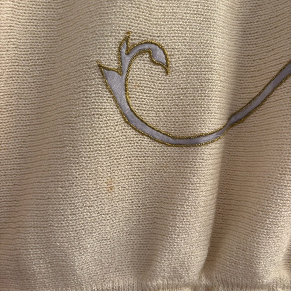 Elegant Cream Floral Sweater - Picture 7 of 14